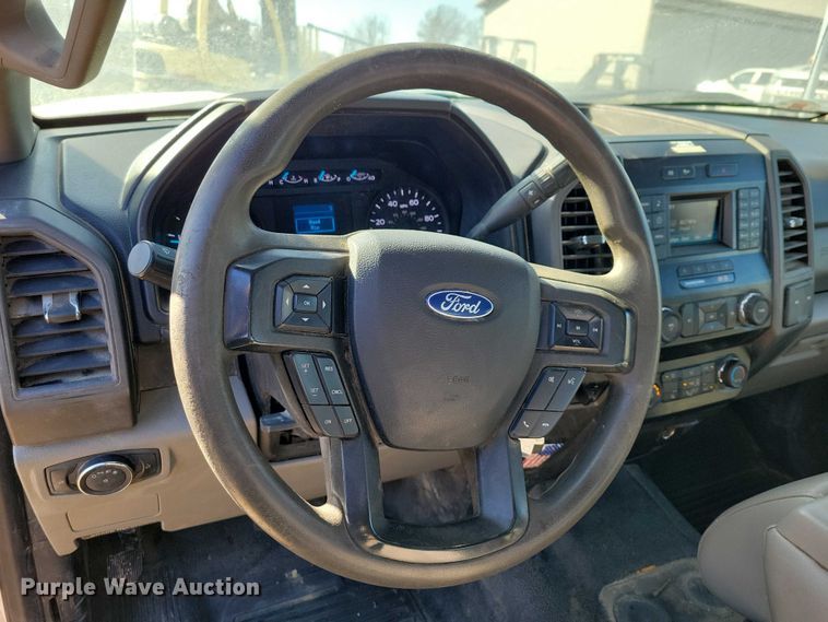 image for item EA2874 2019 Ford F550 utility / service truck