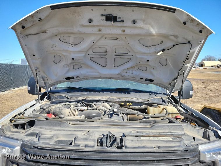 image for item EA2874 2019 Ford F550 utility / service truck