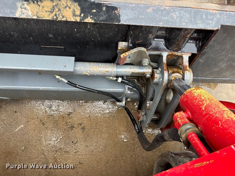 image for item EA4481 2022 Takeuchi TL12V2 tracked skid steer loader