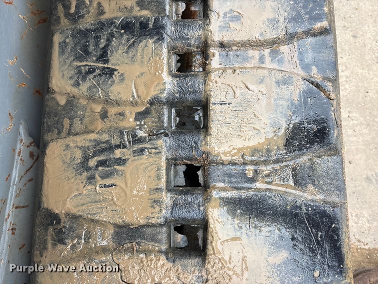 image for item EA4481 2022 Takeuchi TL12V2 tracked skid steer loader