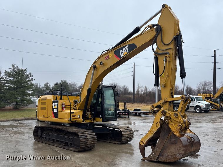 image for item EA4483 2017 Caterpillar 323FL excavator