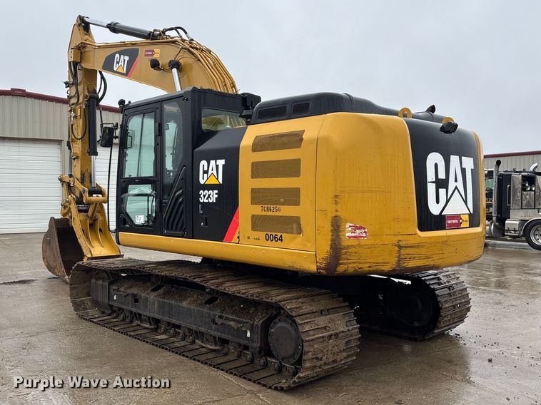 image for item EA4483 2017 Caterpillar 323FL excavator