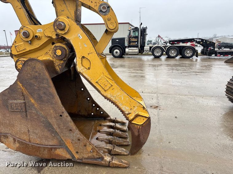 image for item EA4483 2017 Caterpillar 323FL excavator