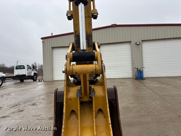 image for item EA4483 2017 Caterpillar 323FL excavator