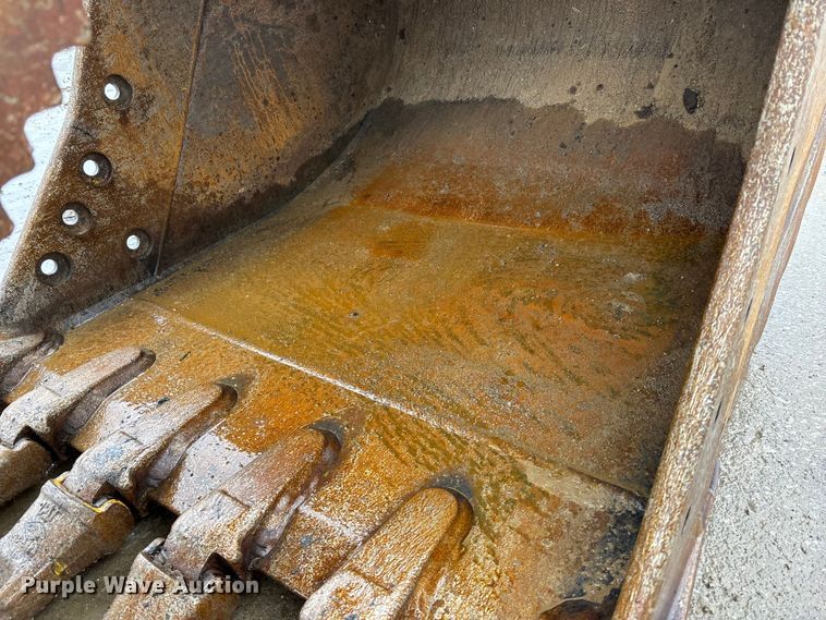 image for item EA4483 2017 Caterpillar 323FL excavator