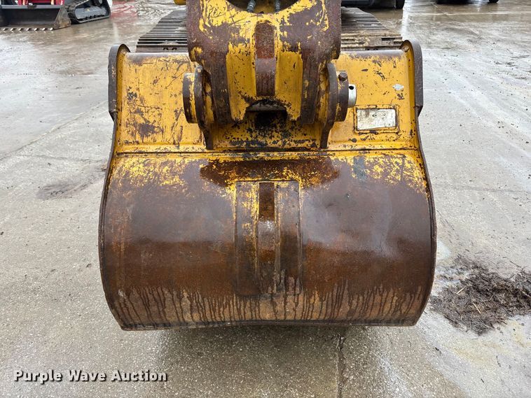 image for item EA4483 2017 Caterpillar 323FL excavator