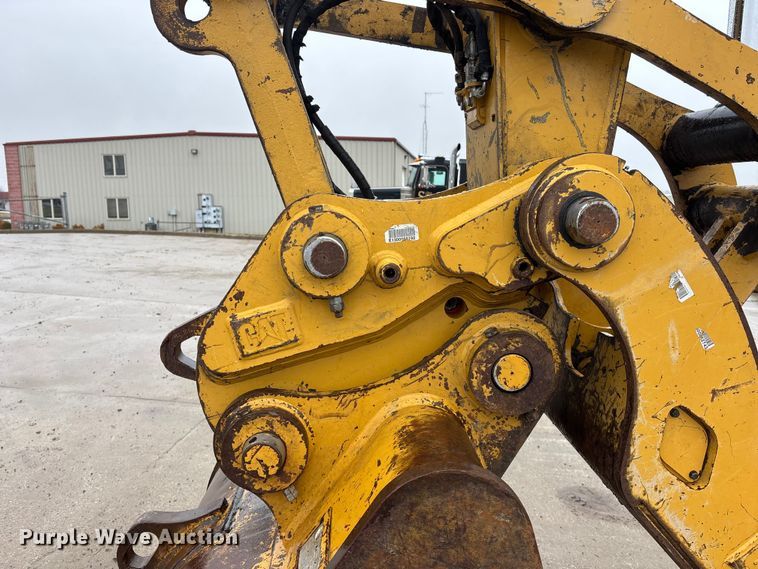 image for item EA4483 2017 Caterpillar 323FL excavator