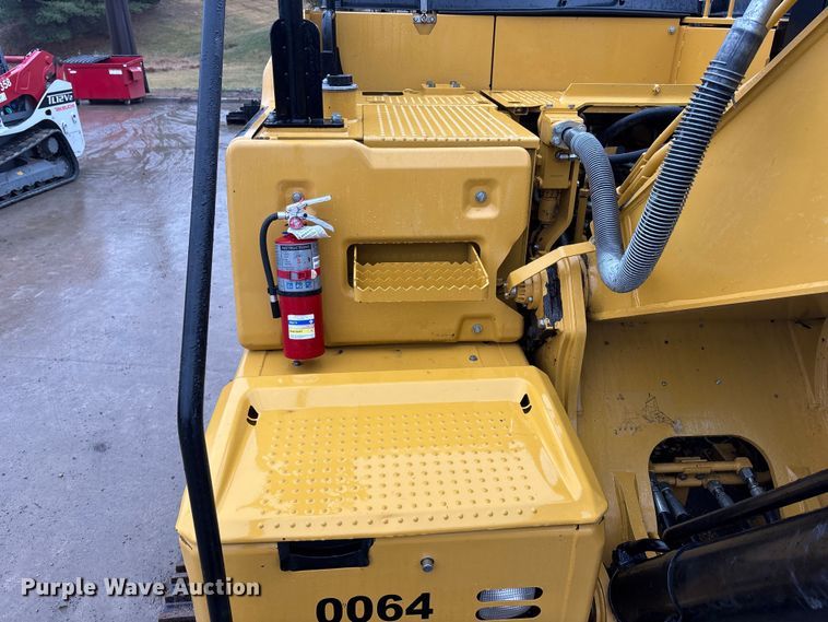 image for item EA4483 2017 Caterpillar 323FL excavator