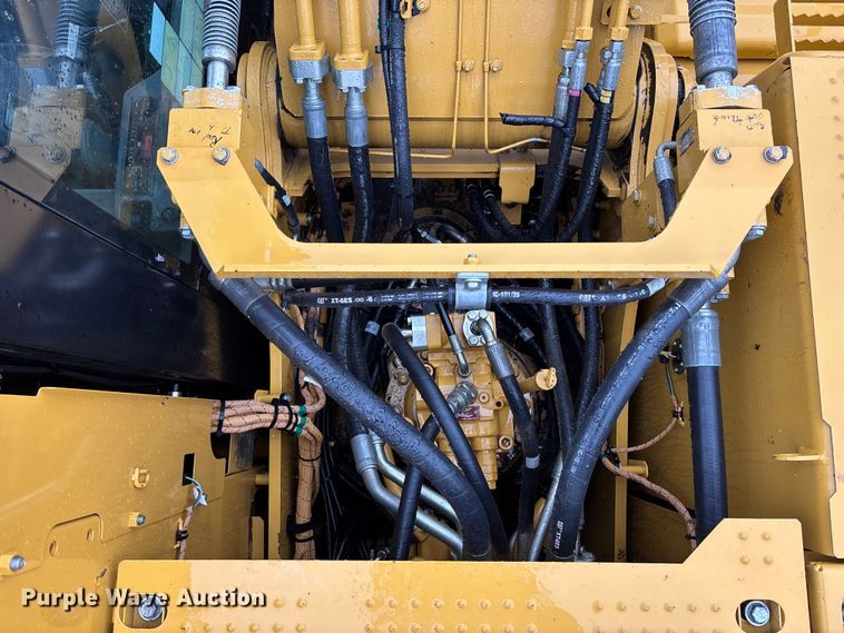 image for item EA4483 2017 Caterpillar 323FL excavator