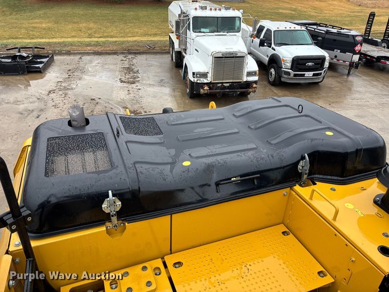 image for item EA4483 2017 Caterpillar 323FL excavator