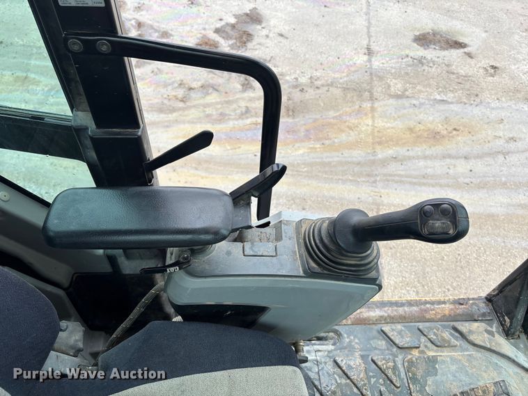 image for item EA4483 2017 Caterpillar 323FL excavator