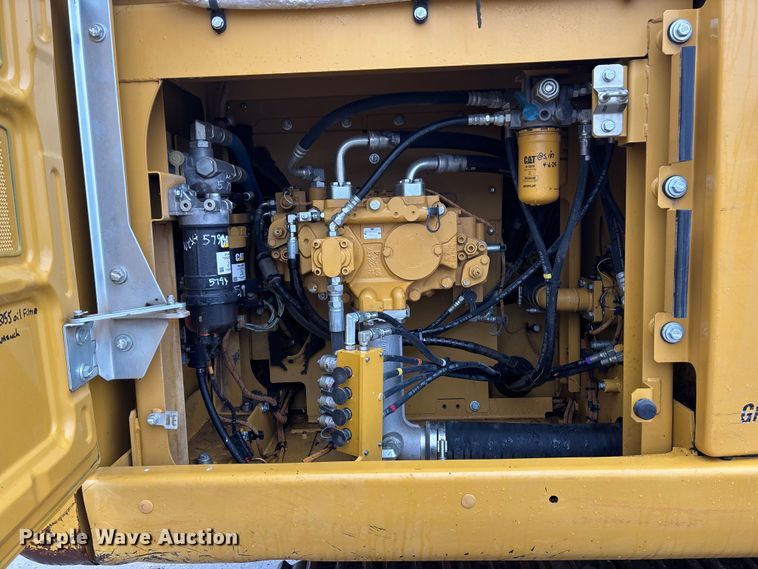 image for item EA4483 2017 Caterpillar 323FL excavator