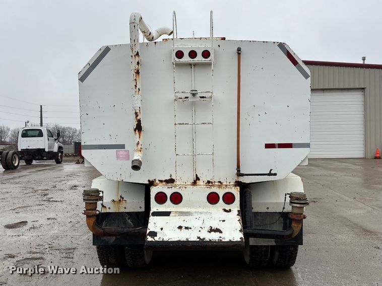 image for item EA4484 1989 Freightliner FLD120 water truck