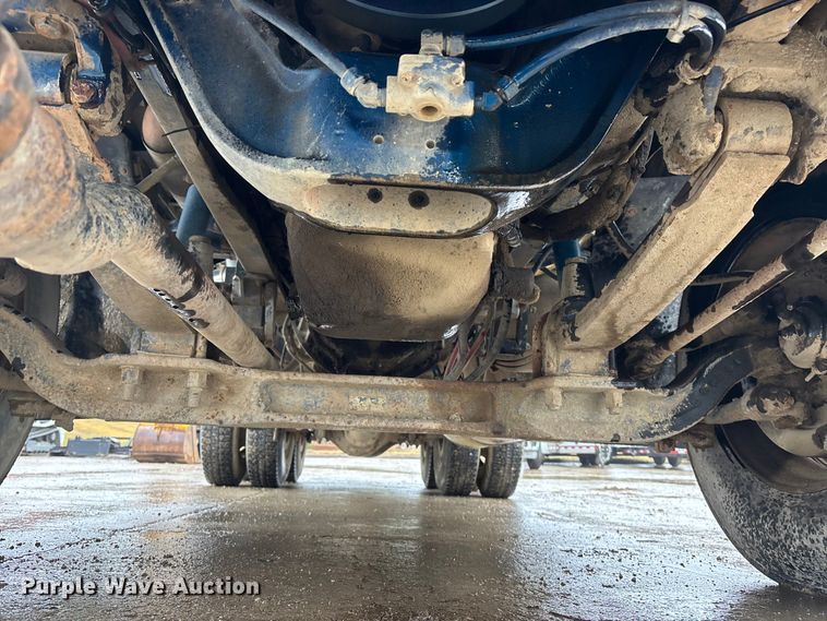 image for item EA4484 1989 Freightliner FLD120 water truck