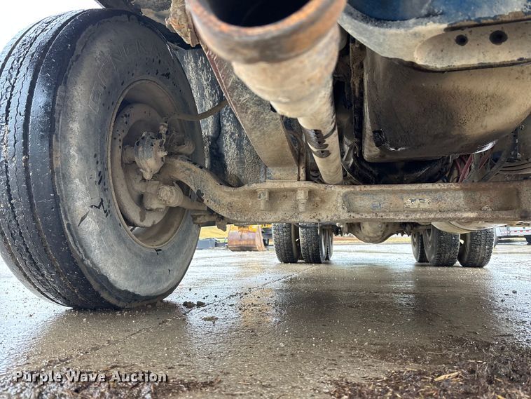 image for item EA4484 1989 Freightliner FLD120 water truck