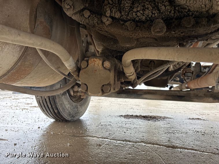 image for item EA4484 1989 Freightliner FLD120 water truck