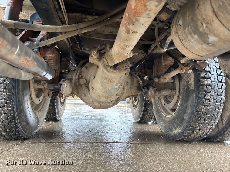 image for item EA4484 1989 Freightliner FLD120 water truck