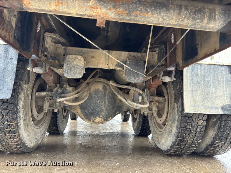 image for item EA4484 1989 Freightliner FLD120 water truck