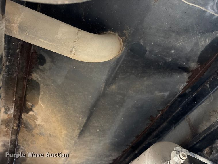 image for item EA4484 1989 Freightliner FLD120 water truck