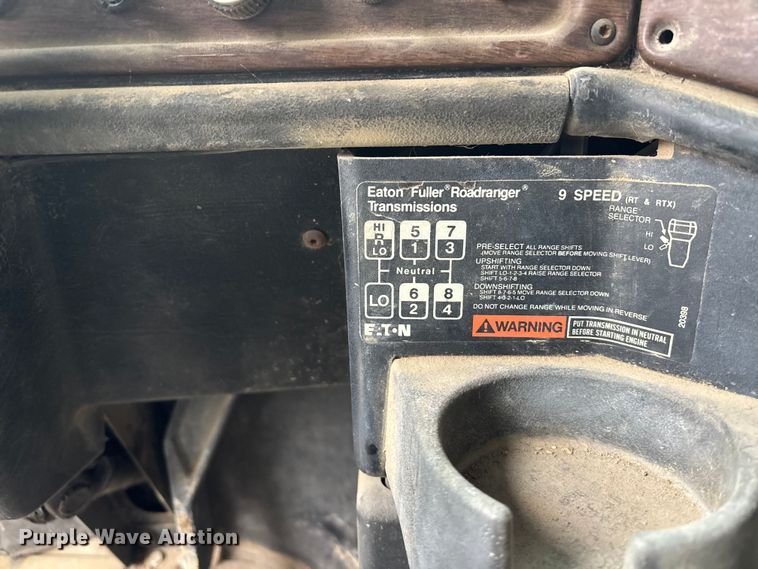 image for item EA4484 1989 Freightliner FLD120 water truck