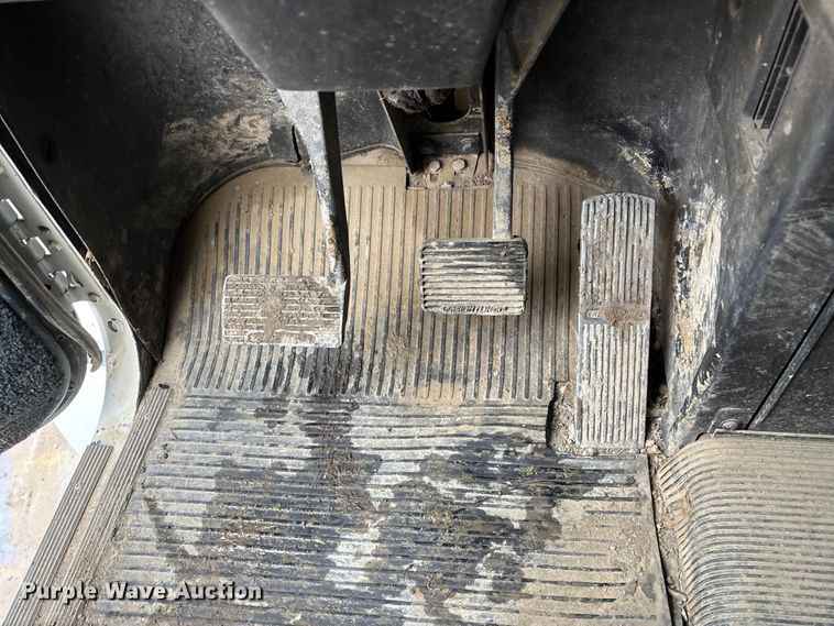 image for item EA4484 1989 Freightliner FLD120 water truck