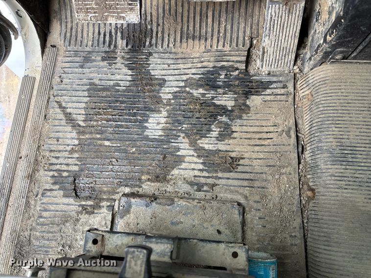 image for item EA4484 1989 Freightliner FLD120 water truck