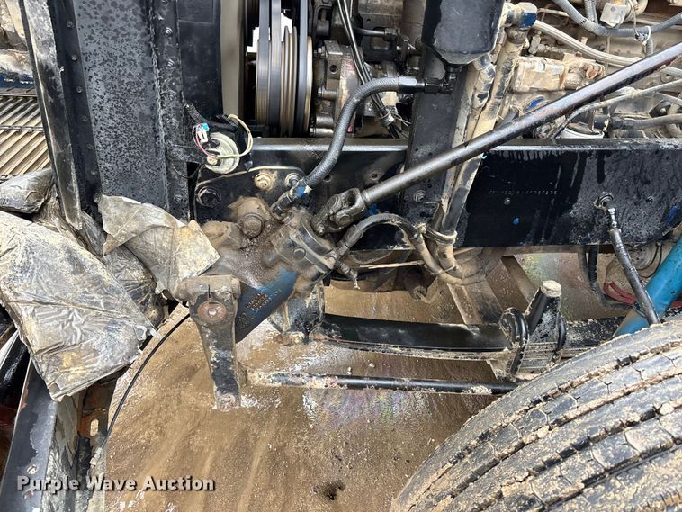 image for item EA4484 1989 Freightliner FLD120 water truck