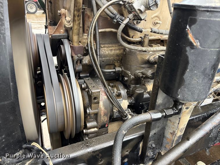 image for item EA4484 1989 Freightliner FLD120 water truck