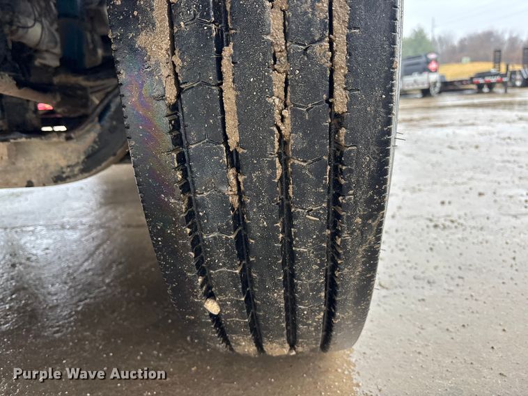 image for item EA4484 1989 Freightliner FLD120 water truck