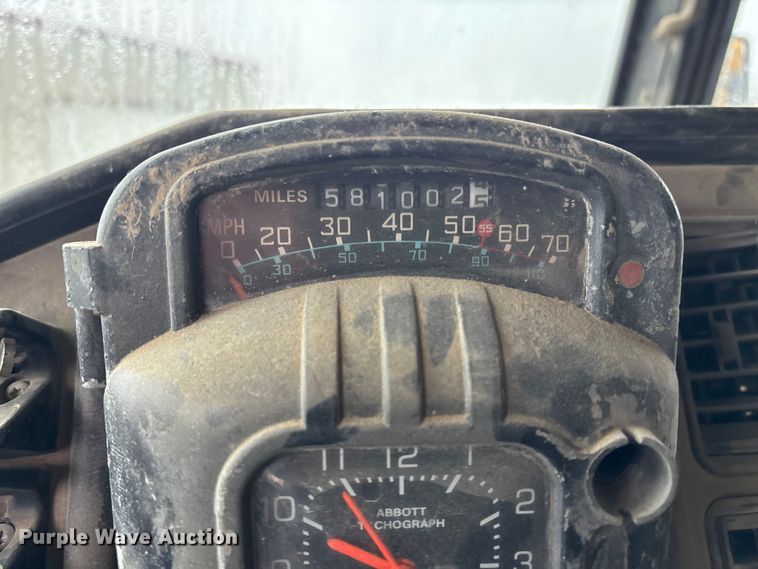 image for item EA4484 1989 Freightliner FLD120 water truck