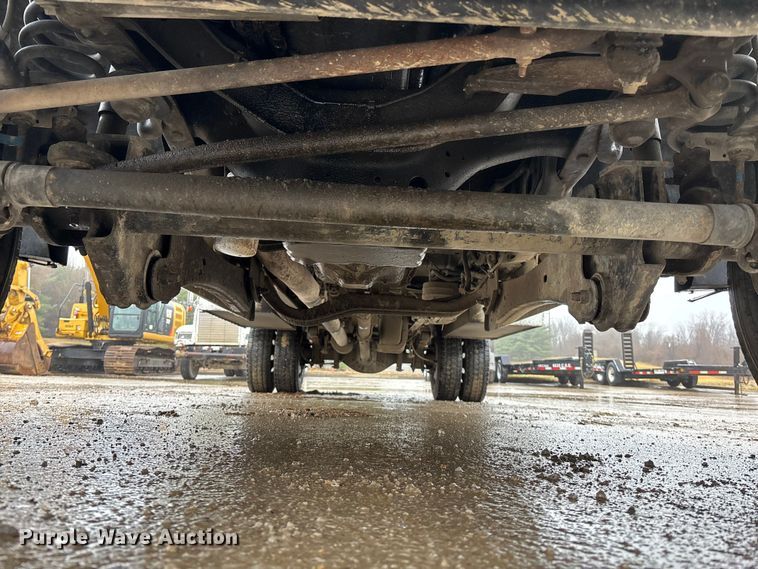 image for item EA4485 2012 Ford F550 utility / service truck