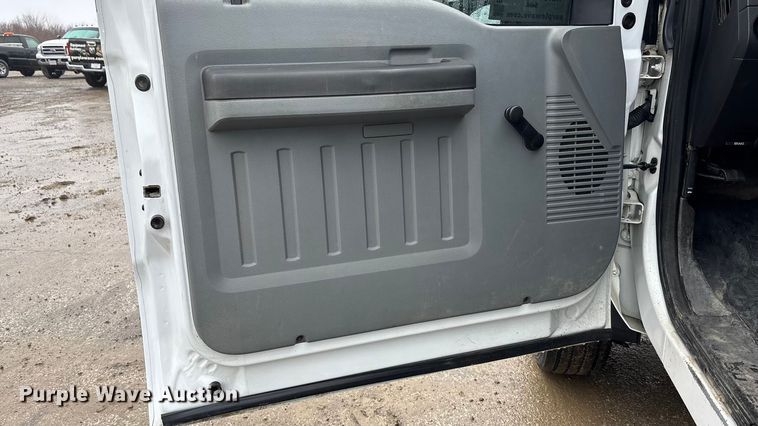 image for item EA4485 2012 Ford F550 utility / service truck