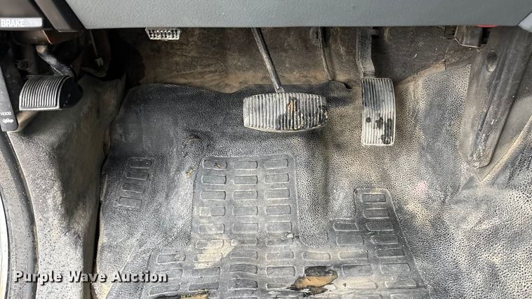 image for item EA4485 2012 Ford F550 utility / service truck