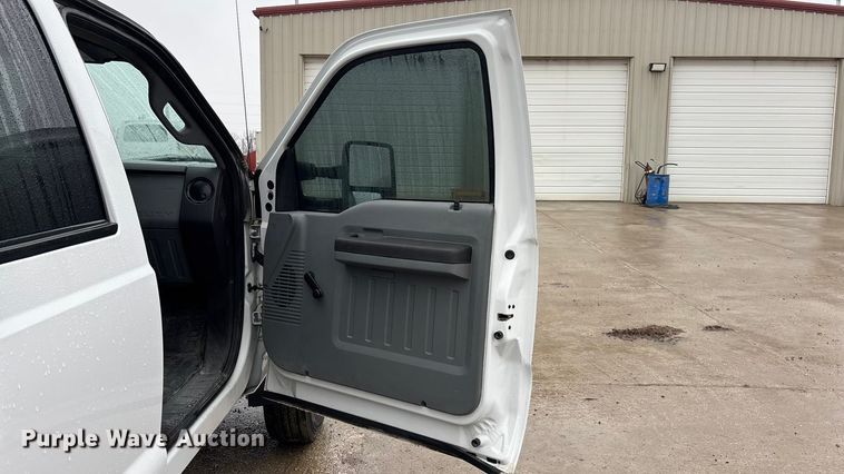 image for item EA4485 2012 Ford F550 utility / service truck