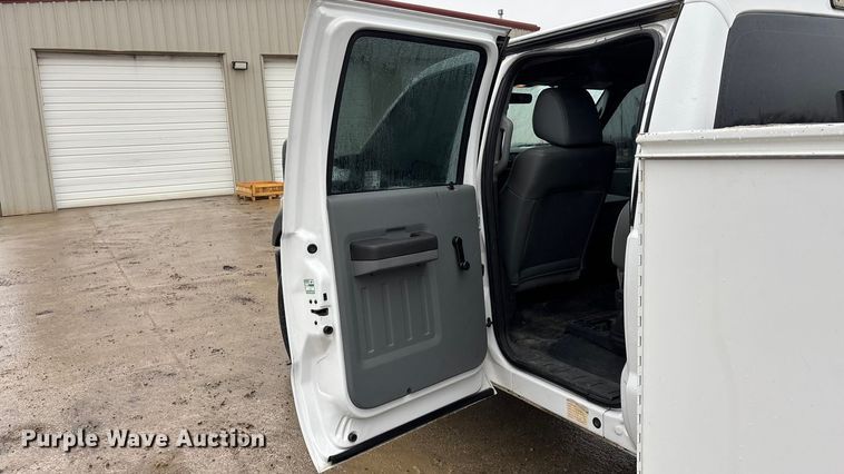 image for item EA4485 2012 Ford F550 utility / service truck