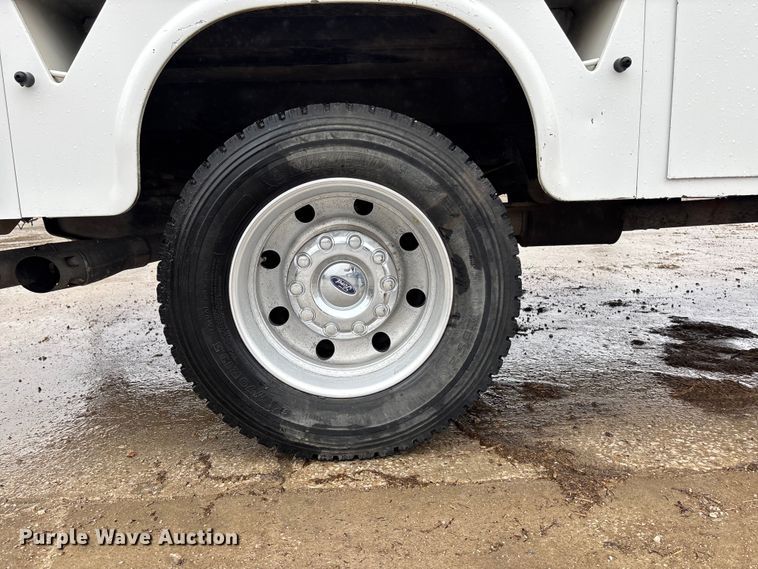 image for item EA4485 2012 Ford F550 utility / service truck