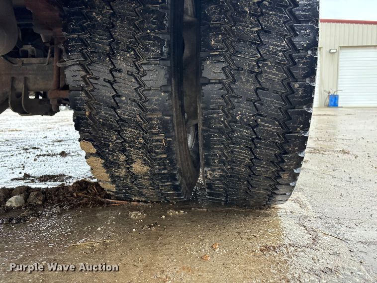 image for item EA4485 2012 Ford F550 utility / service truck