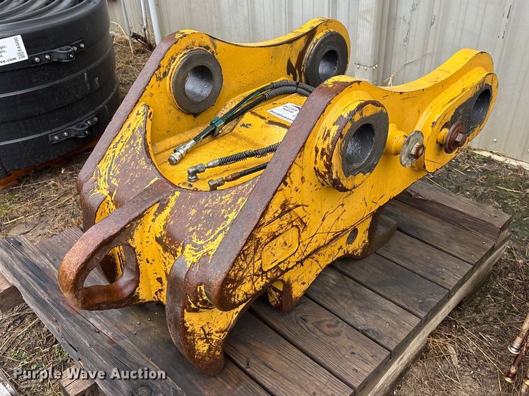 image for item EA4489 Caterpillar excavator quick attach