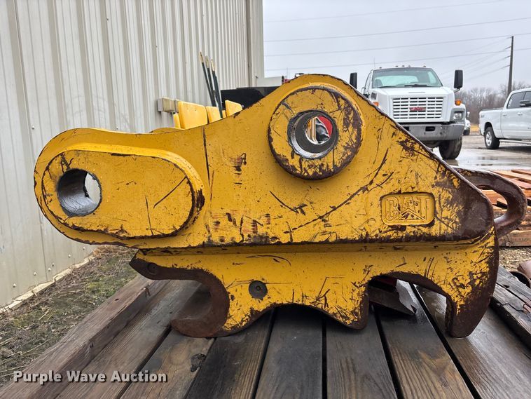 image for item EA4489 Caterpillar excavator quick attach