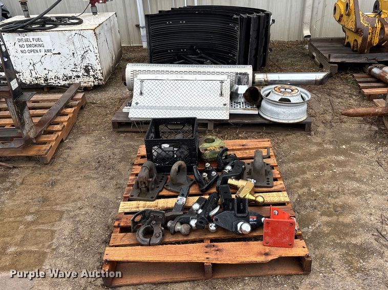 image for item EA4490 Truck parts