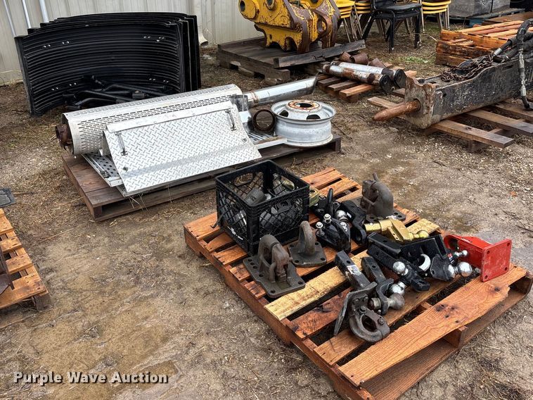 image for item EA4490 Truck parts