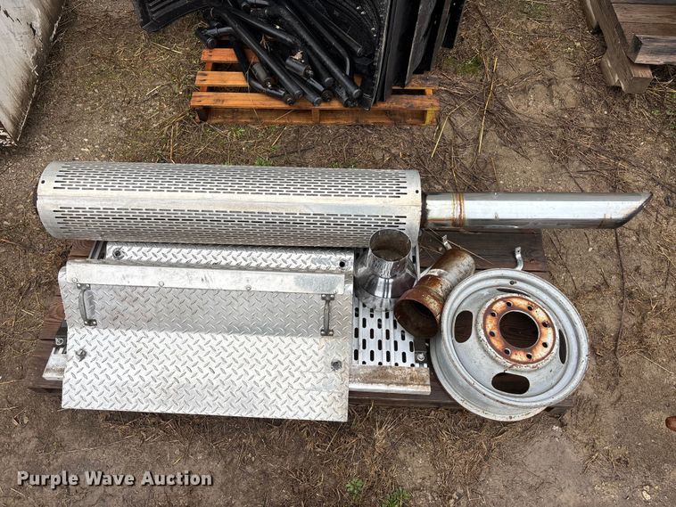 image for item EA4490 Truck parts