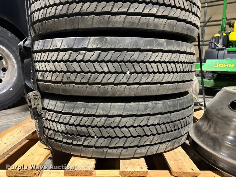 image for item EA4493 (6) 225/70R19.5 tires and wheels