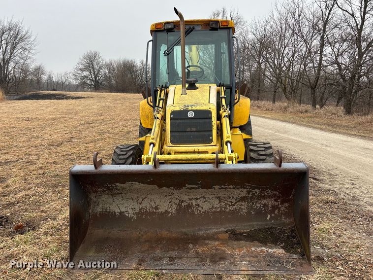 image for item EA4494 2000 New Holland 675E backhoe