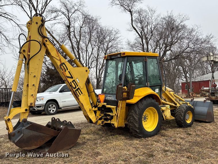image for item EA4494 2000 New Holland 675E backhoe