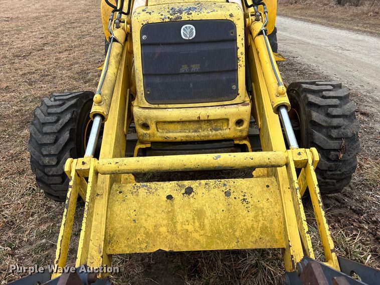 image for item EA4494 2000 New Holland 675E backhoe