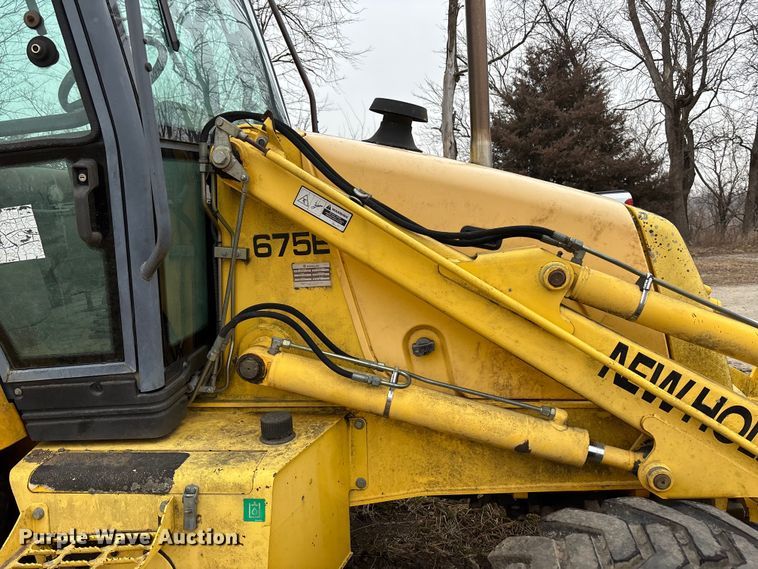 image for item EA4494 2000 New Holland 675E backhoe
