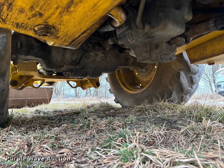 image for item EA4494 2000 New Holland 675E backhoe