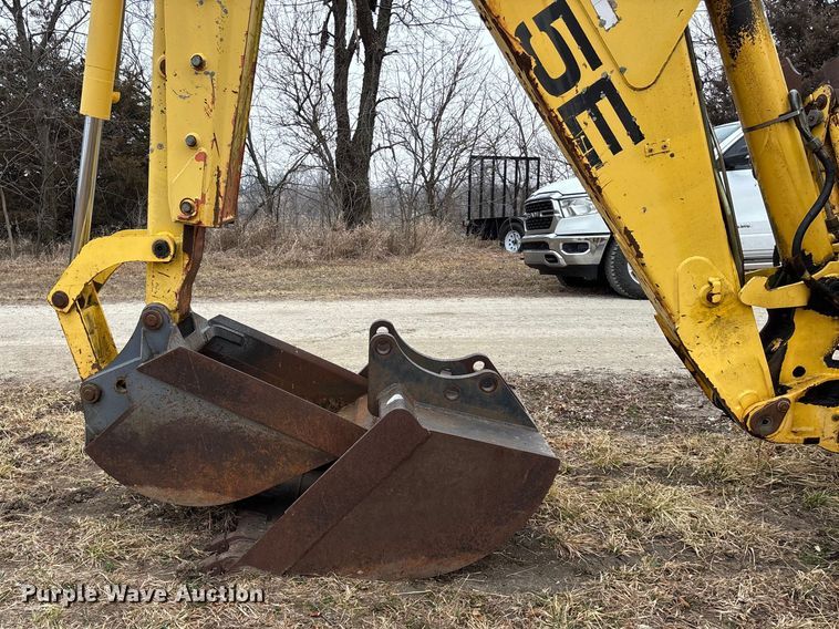 image for item EA4494 2000 New Holland 675E backhoe