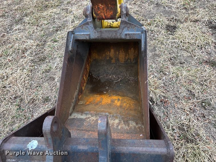 image for item EA4494 2000 New Holland 675E backhoe